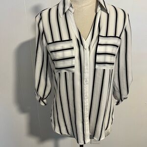 Express 3/4 sleeve button up